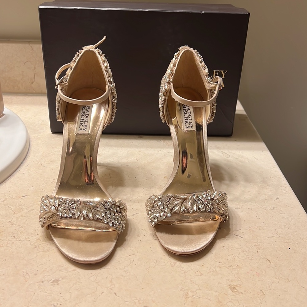 NORDSTROM BADGLEY MISCHKA TAMPA NUDE SATIN WEDDING SHOES